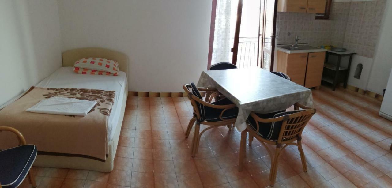 Apartmani Marin Seline Bagian luar foto